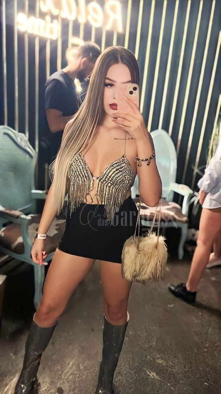 CLUB DAS GAROTAS | ACOMPANHANTE Camila Araujo